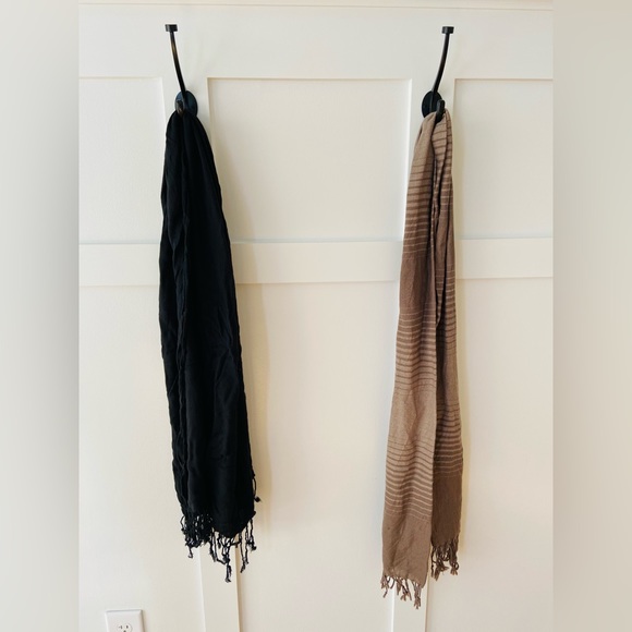 Women’s Scarves (set of 4) - Picture 4 of 6